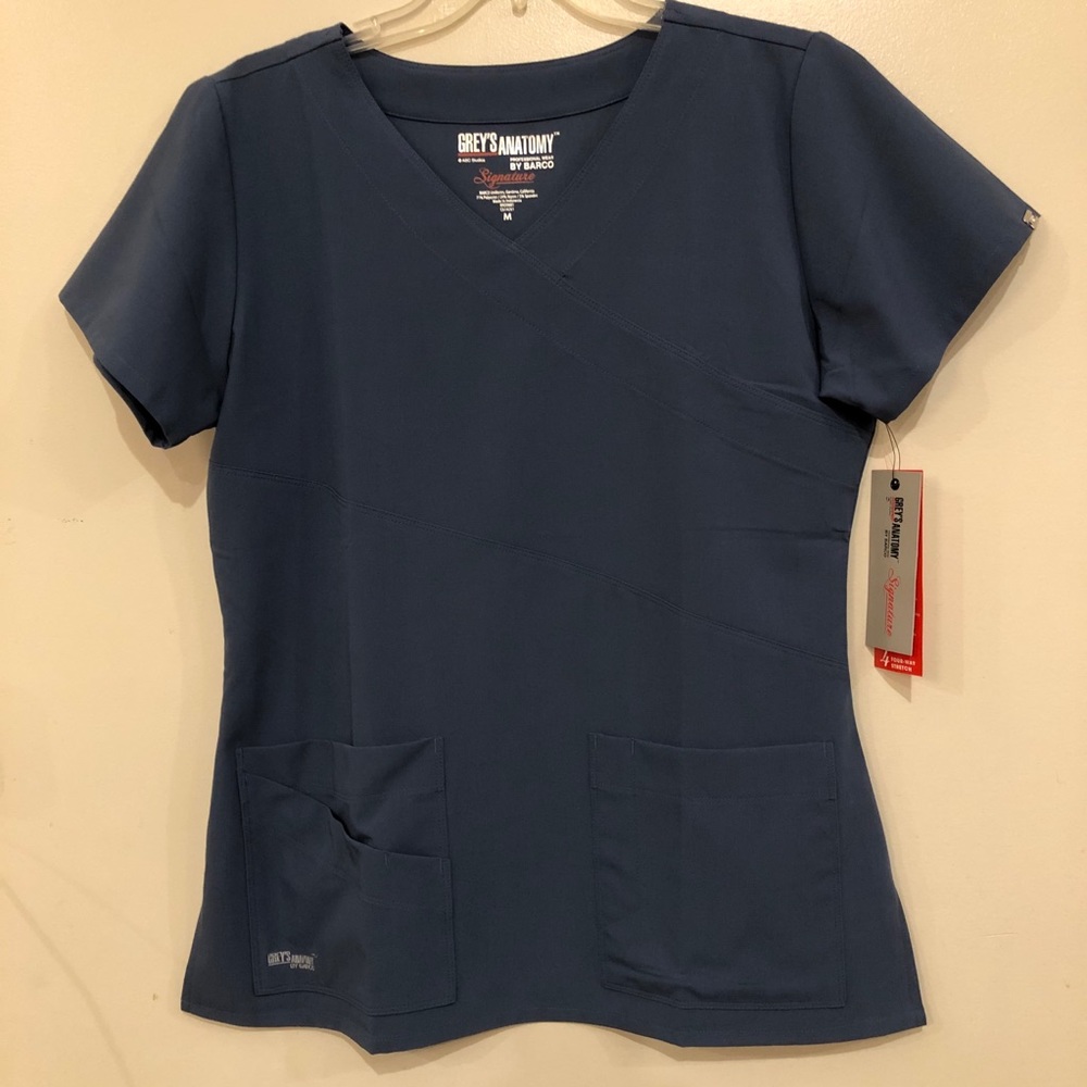 Grey’s Anatomy Signature Scrub top Graphite SZ:Med